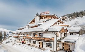 Appart & Chalet Montana Hochfuegen